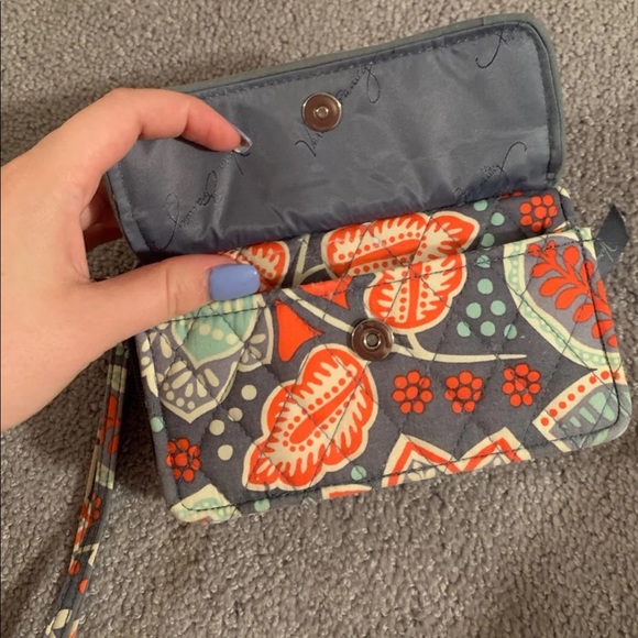 Vera Bradley Wristlet - Picture 5 of 5